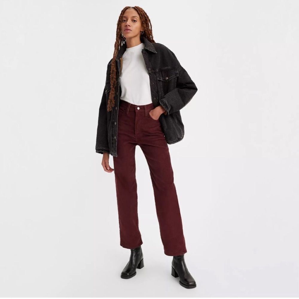 Levi’s maroon straight leg jeans
